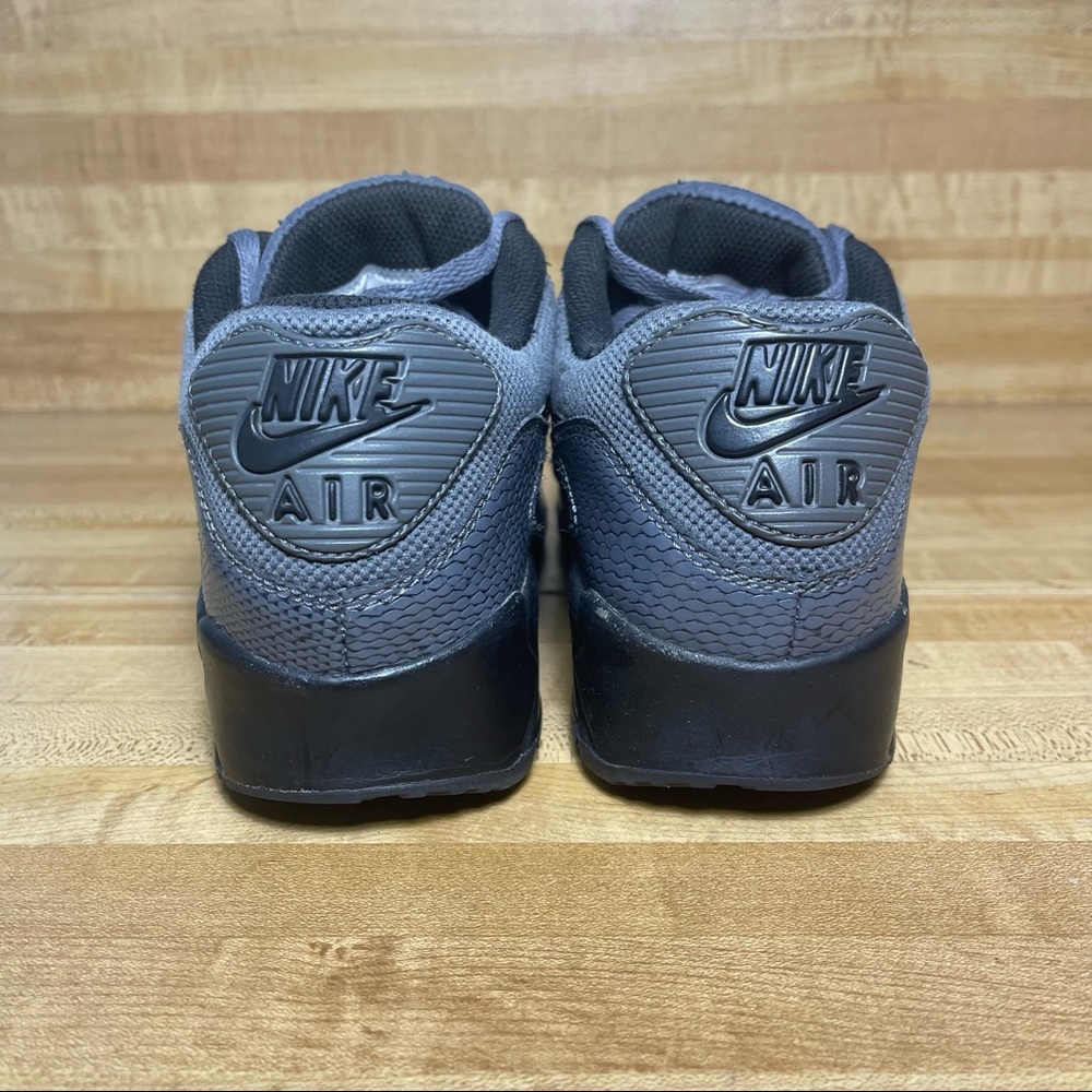 Original Womens Nike  Air Max 90 Trainers Pure Platinum Dark Grey 325213 035 - Picture 3 of 8